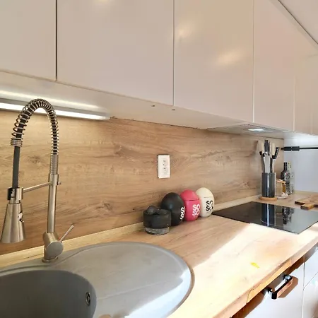 Shelter & Friends At Trnavske Myto Apartman