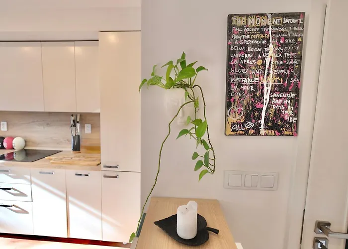 Shelter & Friends At Trnavske Myto Apartmán *