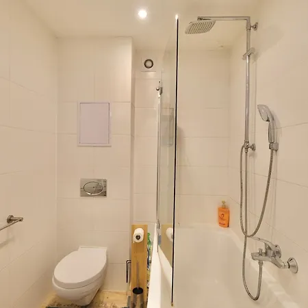 Apartament Shelter & Friends At Trnavske Myto *